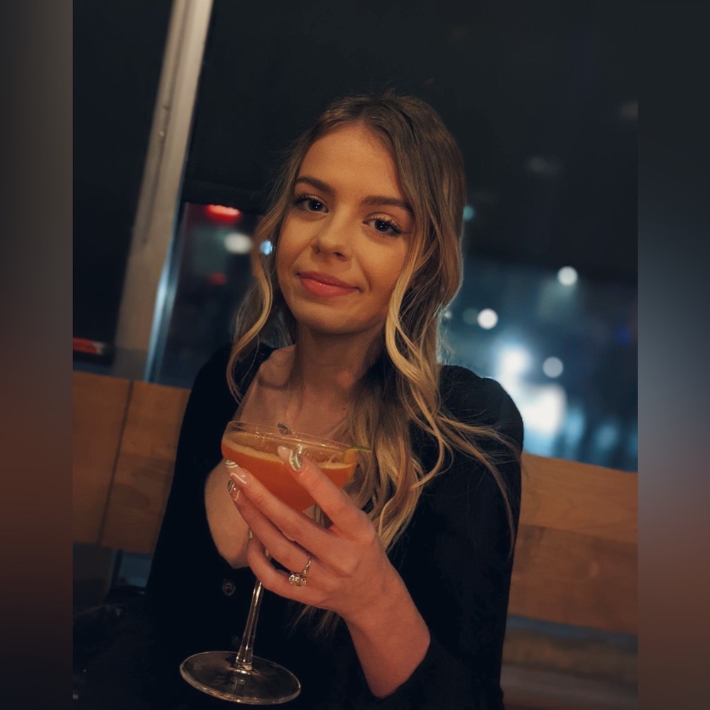 Meet your Posher, Chloe